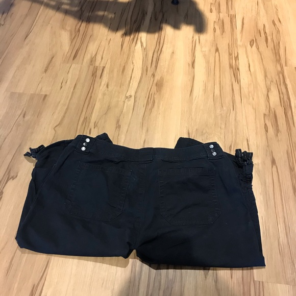 Nine West Shorts - Picture 4 of 4